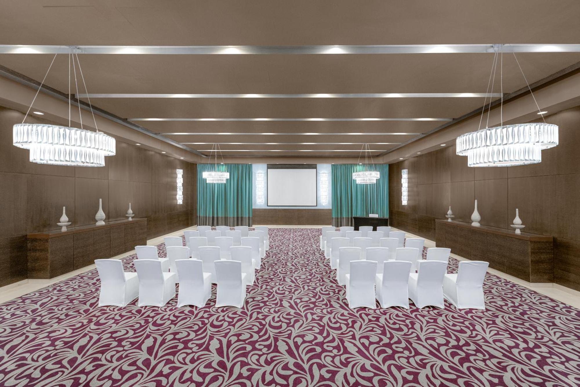 Four Points By Sheraton Al-Ajn Zewnętrze zdjęcie The ballroom