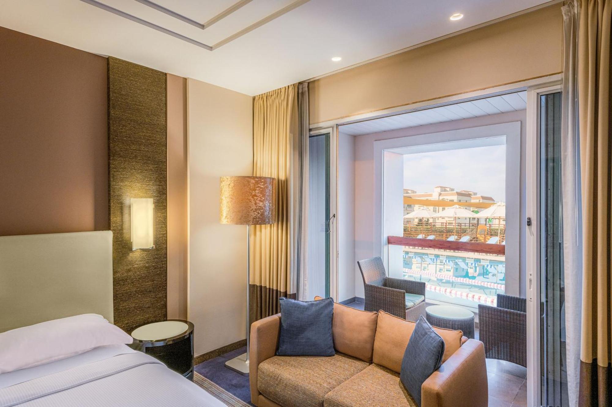 Four Points By Sheraton Al-Ajn Zewnętrze zdjęcie