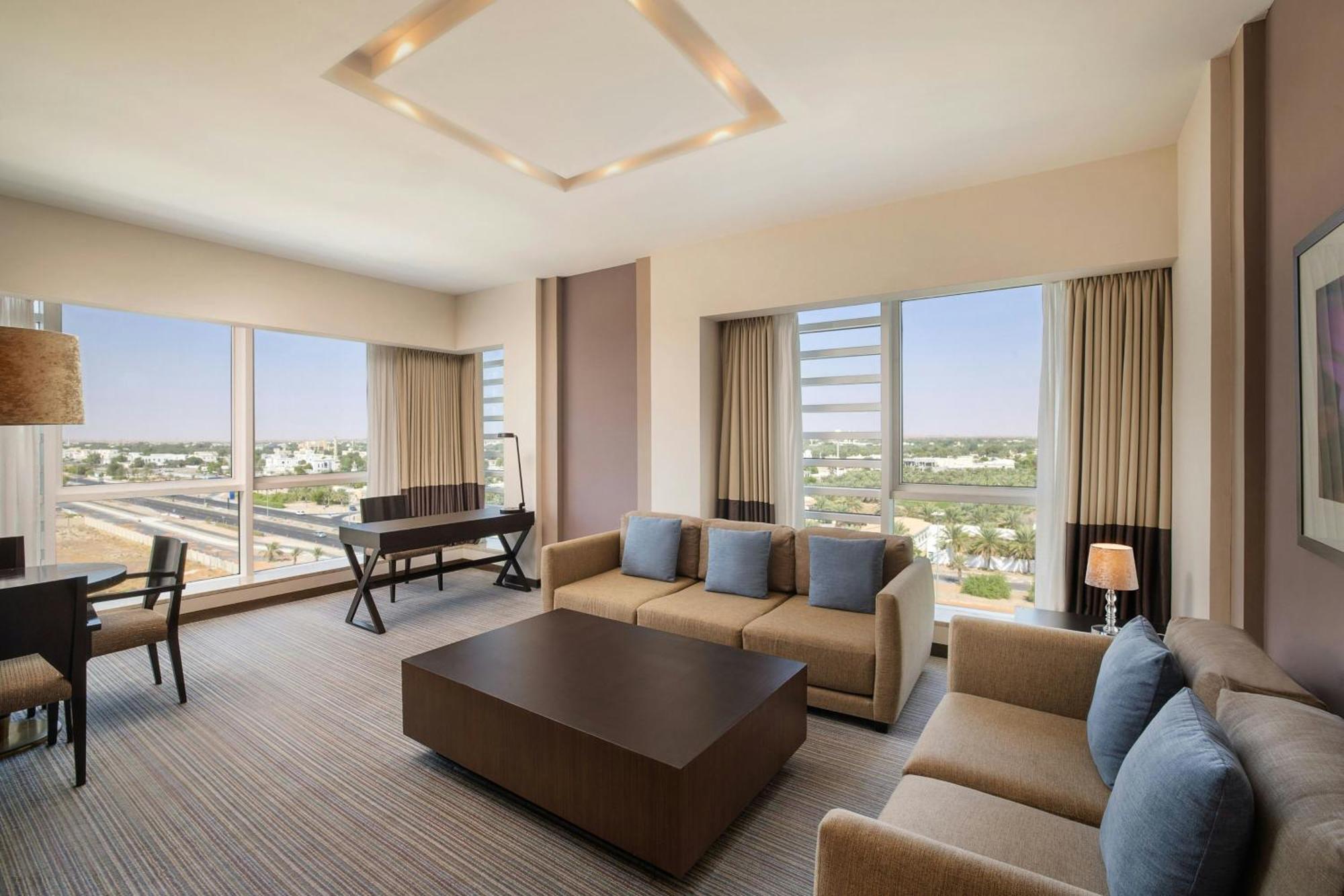 Four Points By Sheraton Al-Ajn Zewnętrze zdjęcie