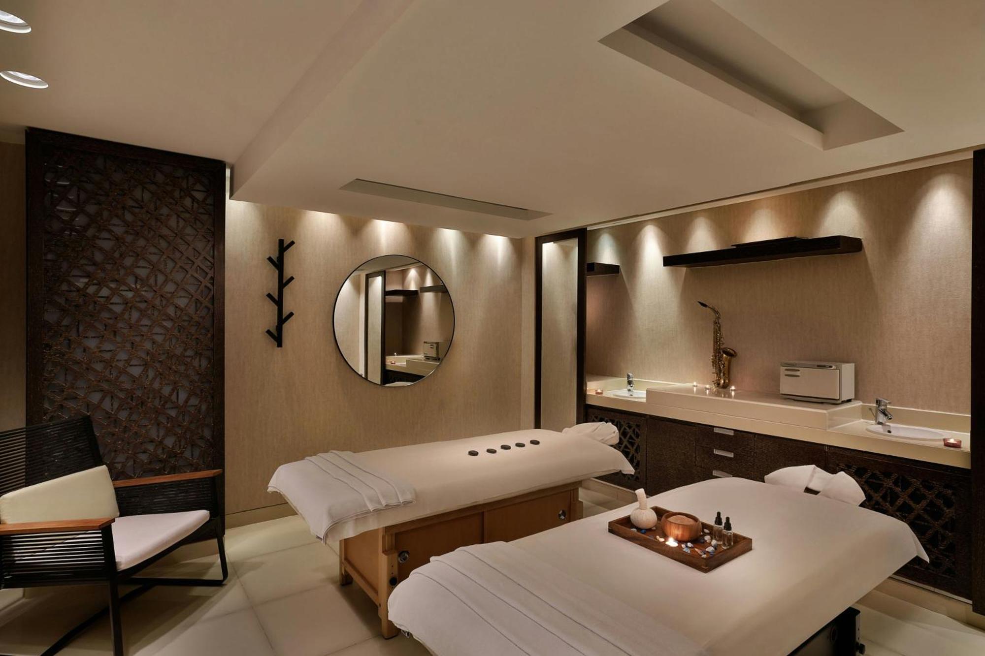 Four Points By Sheraton Al-Ajn Zewnętrze zdjęcie