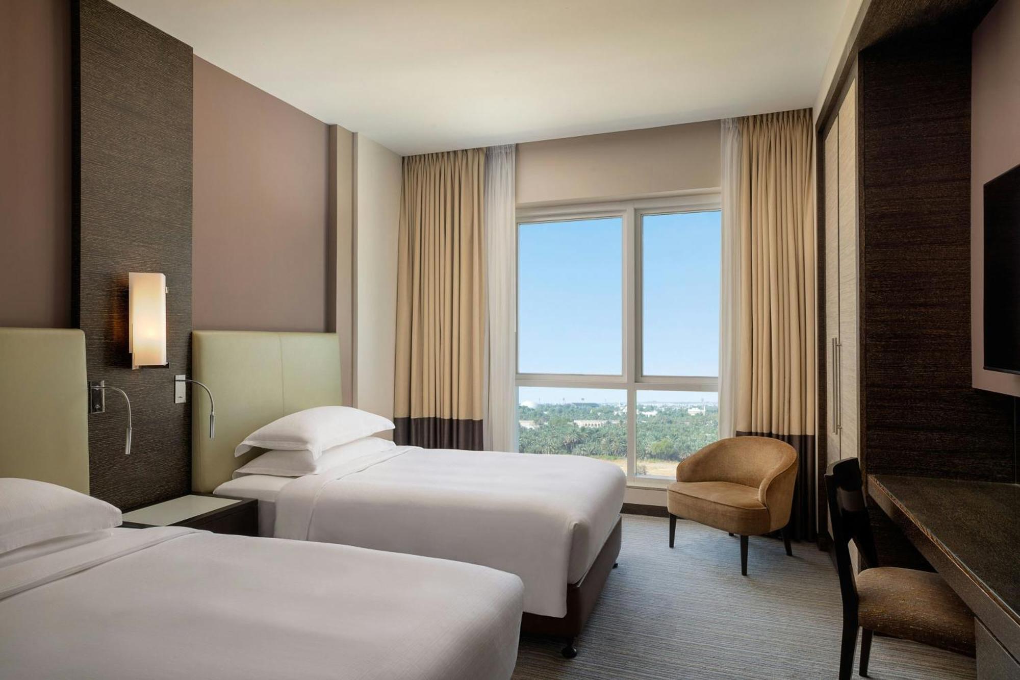 Four Points By Sheraton Al-Ajn Zewnętrze zdjęcie